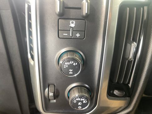Used 2019 Chevrolet Silverado 1500 LT w/ All Star Edition AWD/4WD image 12