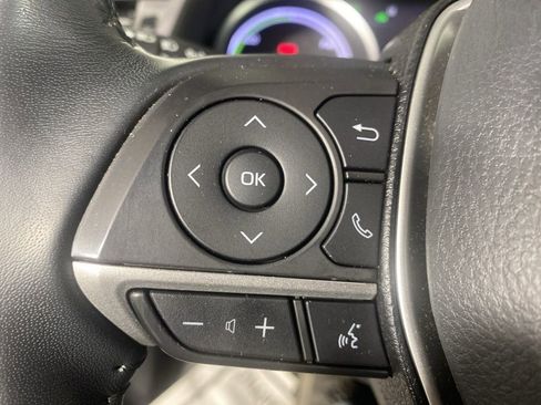 Used 2022 Toyota Camry XLE w/ Navigation Upgrade Package image 14