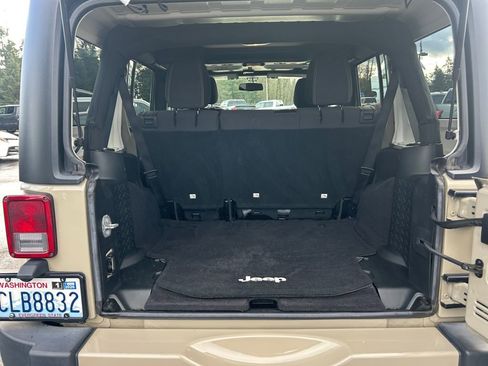 Used 2017 Jeep Wrangler Unlimited Sahara w/ Max Tow Package image 24