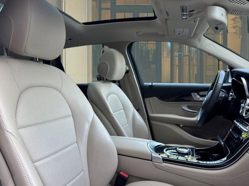 Used 2019 Mercedes-Benz GLC 300 image 32