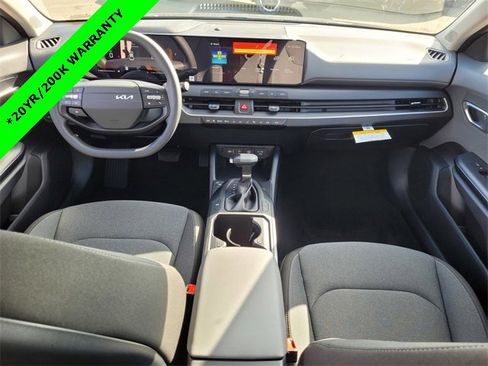 New 2025 Kia K4 LXS image 7