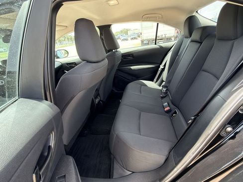 Used 2025 Toyota Corolla LE FWD image 25