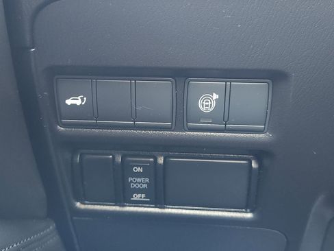 Used 2021 Nissan Armada SL image 22