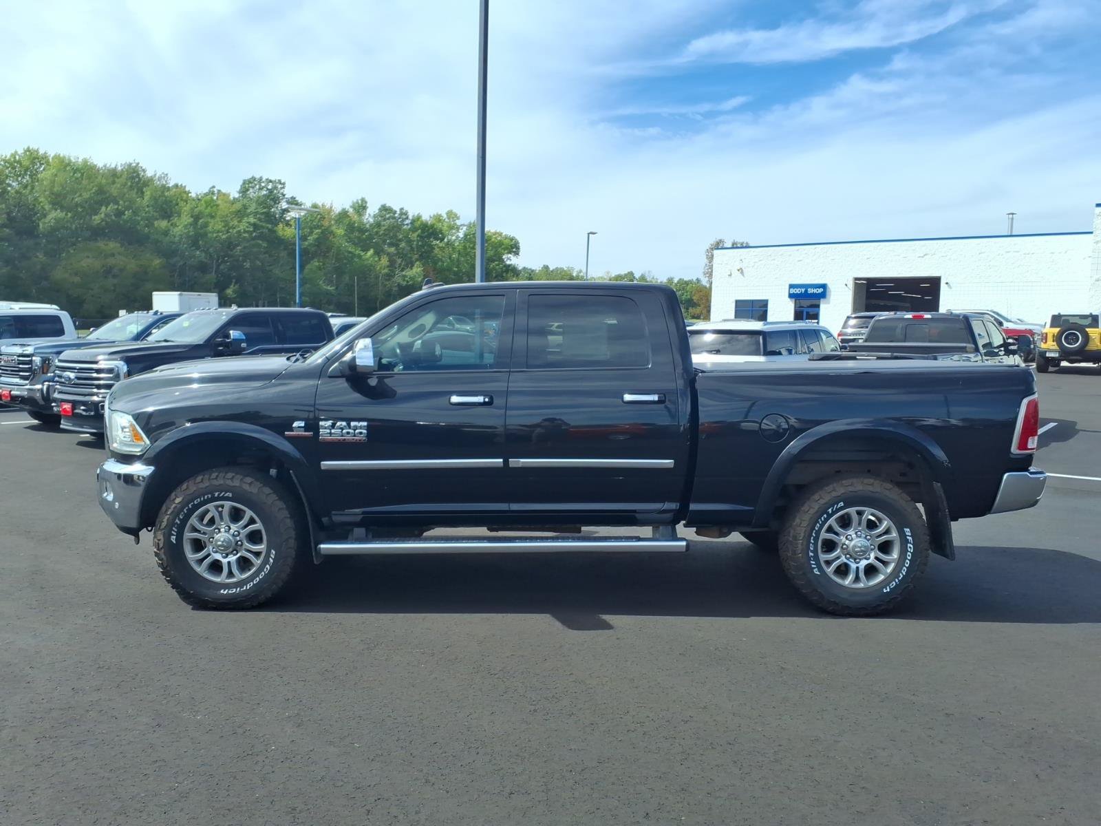 Used 2016 RAM 2500 Laramie AWD/4WD image 2