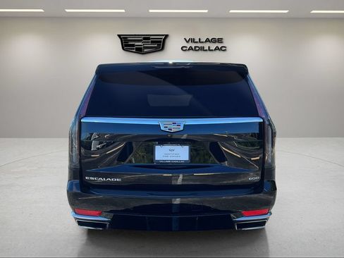 Certified 2024 Cadillac Escalade ESV Premium Luxury w/ LPO, Floor Liner Package AWD/4WD image 4