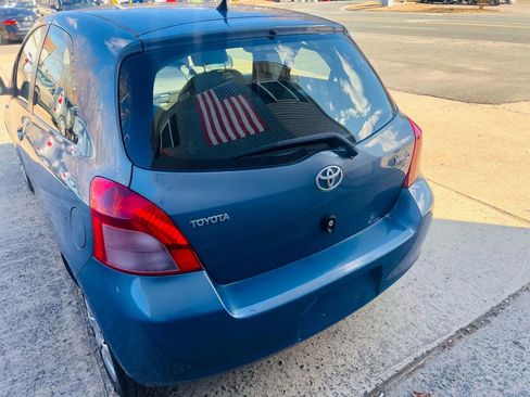 Used 2008 Toyota Yaris 2-Door Hatchback image 8