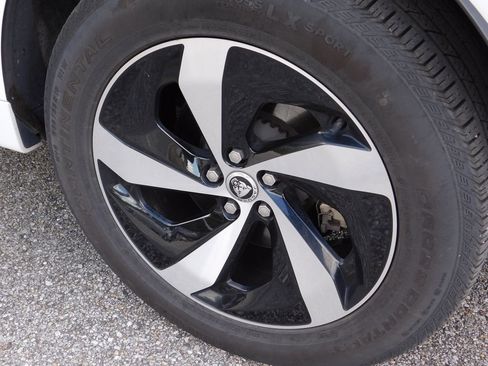 Used 2025 Jaguar F-PACE R-Dynamic S image 8