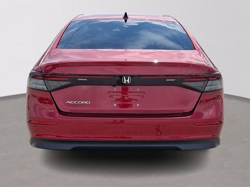 Used 2025 Honda Accord SE image 5