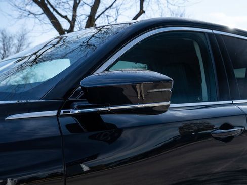 Certified 2023 Acura MDX SH-AWD w/ Technology Package image 12