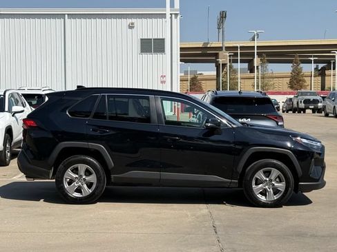 Used 2025 Toyota RAV4 XLE FWD image 3