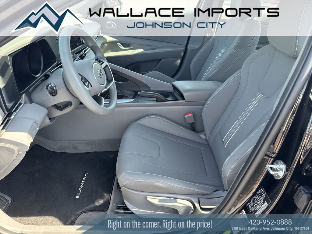Used 2023 Hyundai Elantra SEL w/ Cargo Package FWD image 13