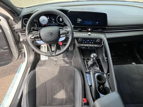 Certified 2025 Hyundai Elantra N image 11