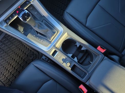 New 2025 Audi Q3 2.0T Premium image 24