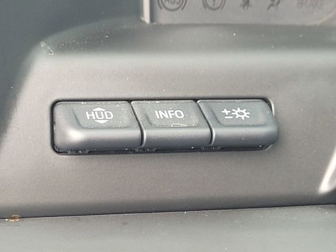 Used 2022 GMC Sierra 1500 AT4X image 39