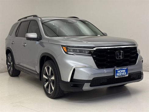 Used 2023 Honda Pilot Elite image 4