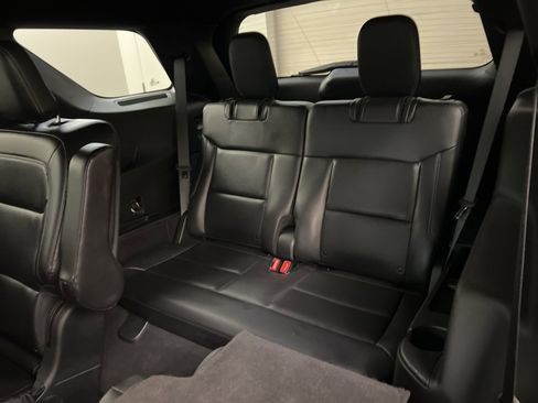 Certified 2020 Ford Explorer XLT w/ Equipment Group 202A image 27