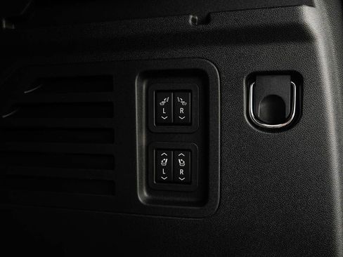 New 2026 Buick Enclave Preferred w/ Power Package AWD/4WD image 9