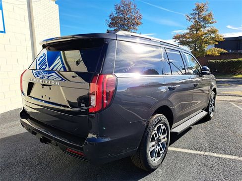 New 2025 Ford Expedition Active image 6