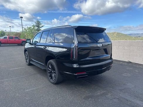 Used 2025 Cadillac Escalade Sport w/ LPO, ONYX Package image 3