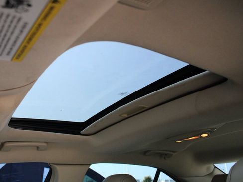 Used 2013 Ford Taurus SEL FWD image 5