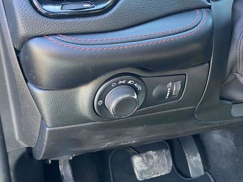 Used 2025 Dodge Durango GT image 19