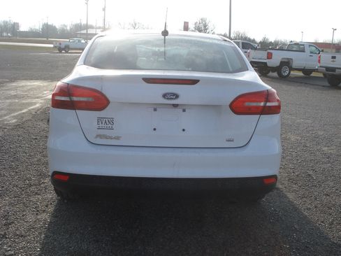 Used 2018 Ford Focus SE image 7