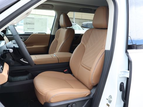 Used 2026 INFINITI QX80 Luxe w/ Cargo Package AWD/4WD image 13