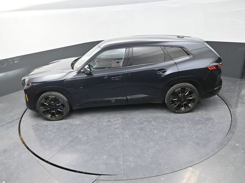 Used 2024 BMW XM image 18