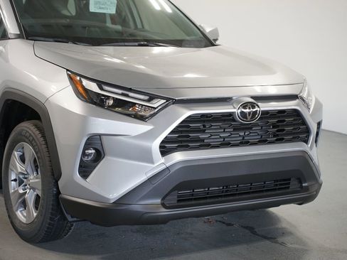 New 2025 Toyota RAV4 XLE image 4