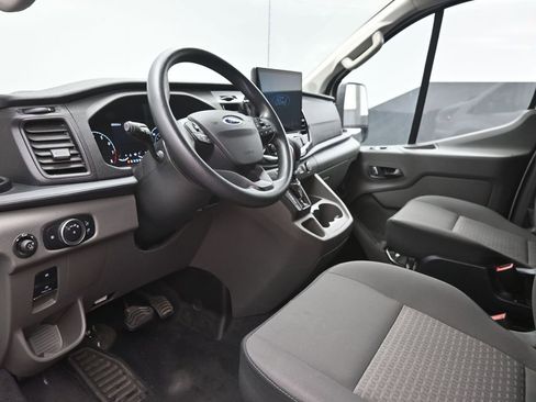 Used 2023 Ford Transit 350 XLT image 18