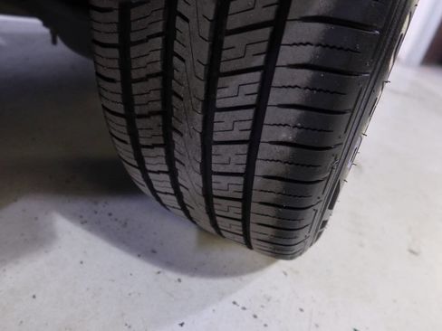 Used 2014 Toyota RAV4 Limited image 39