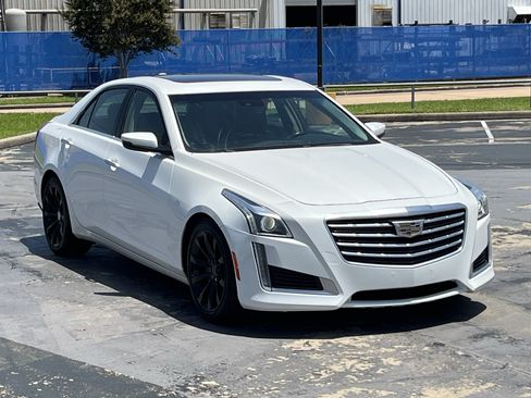 Used 2018 Cadillac CTS Luxury RWD image 3