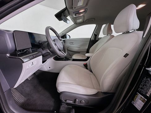 Used 2025 Hyundai Kona SEL image 13