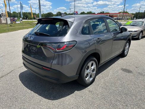 Used 2023 Honda HR-V LX image 5