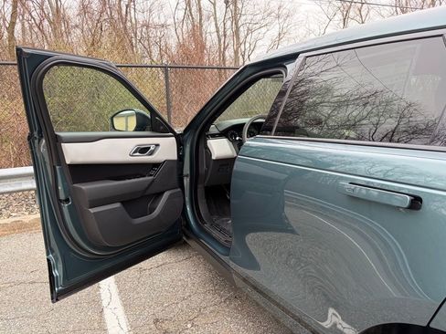 New 2026 Land Rover Range Rover Velar Dynamic SE AWD/4WD image 10