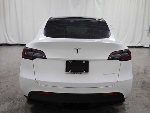 Used 2020 Tesla Model Y Long Range image 7
