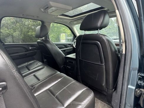 Used 2011 GMC Sierra 2500 Denali w/ Suspension Package, Off-Road image 32