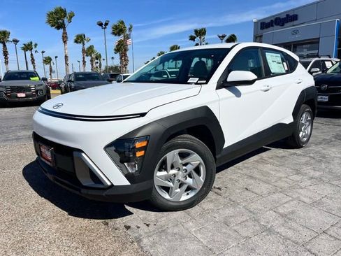 New 2026 Hyundai Kona SE FWD image 3