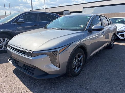 Certified 2025 Kia K4 FWD image 4