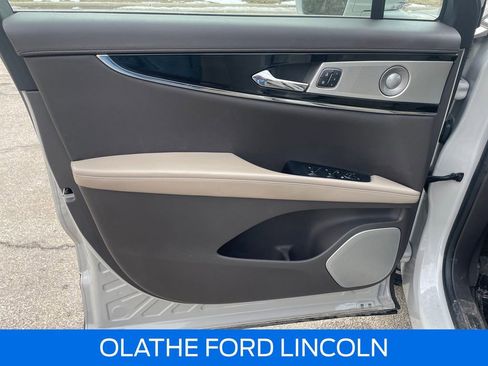 Certified 2023 Lincoln Nautilus Reserve image 20