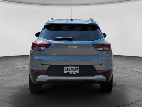 Used 2025 Chevrolet TrailBlazer LT AWD/4WD image 6