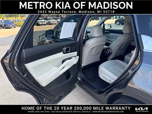 Used 2023 Kia Sorento EX AWD/4WD image 28