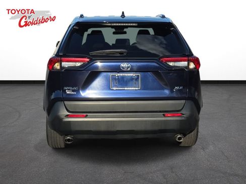 Used 2022 Toyota RAV4 XLE FWD image 6