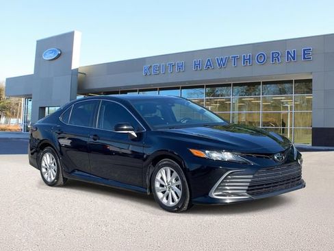 Used 2023 Toyota Camry LE w/ Convenience Package FWD image 1