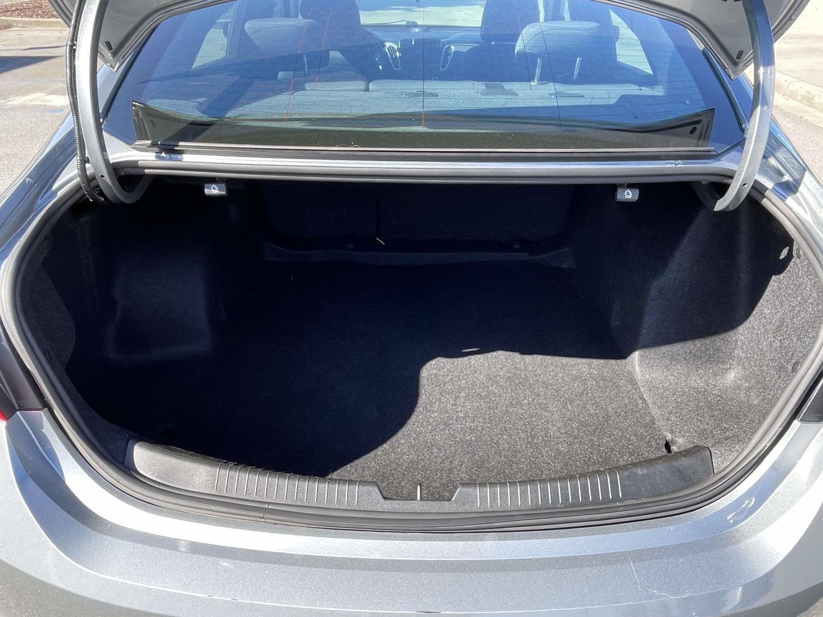 Used 2025 Chevrolet Malibu LT FWD image 9