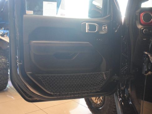 Used 2020 Jeep Gladiator Rubicon image 36