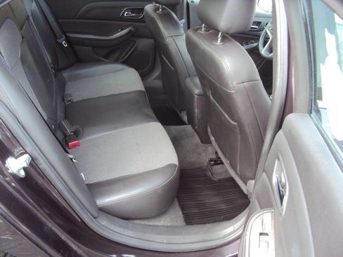 Used 2015 Chevrolet Malibu LT w/ Power Convenience Package image 10