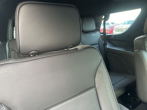 New 2026 GMC Yukon Denali w/ Sun & Power Step Package image 22