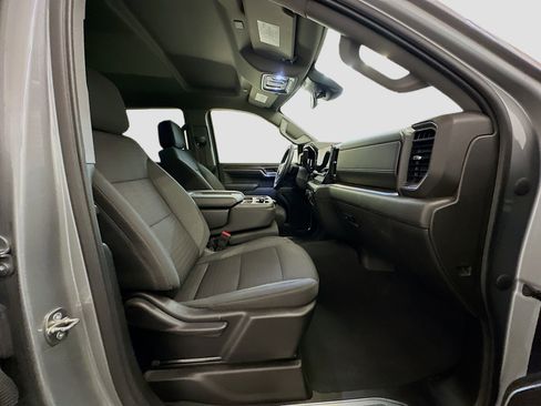 Used 2024 Chevrolet Silverado 1500 LT image 32