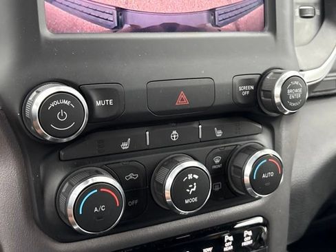 Used 2023 RAM 1500 Lone Star AWD/4WD image 15